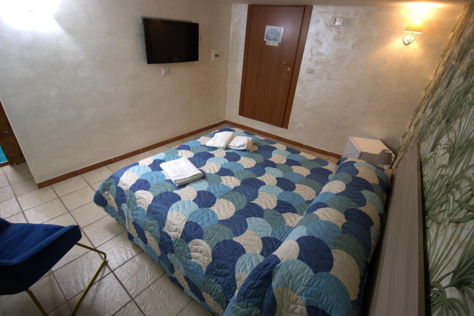 Super Nice Studio Flat Наполи Екстериор снимка