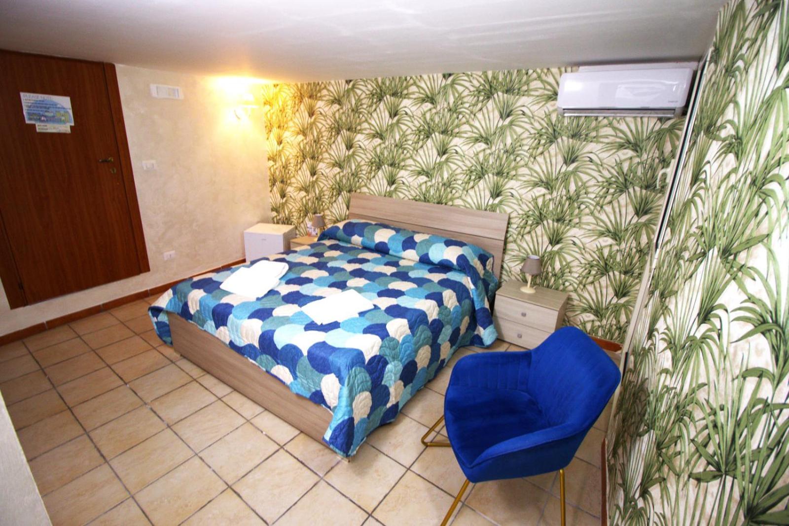 Super Nice Studio Flat Наполи Екстериор снимка